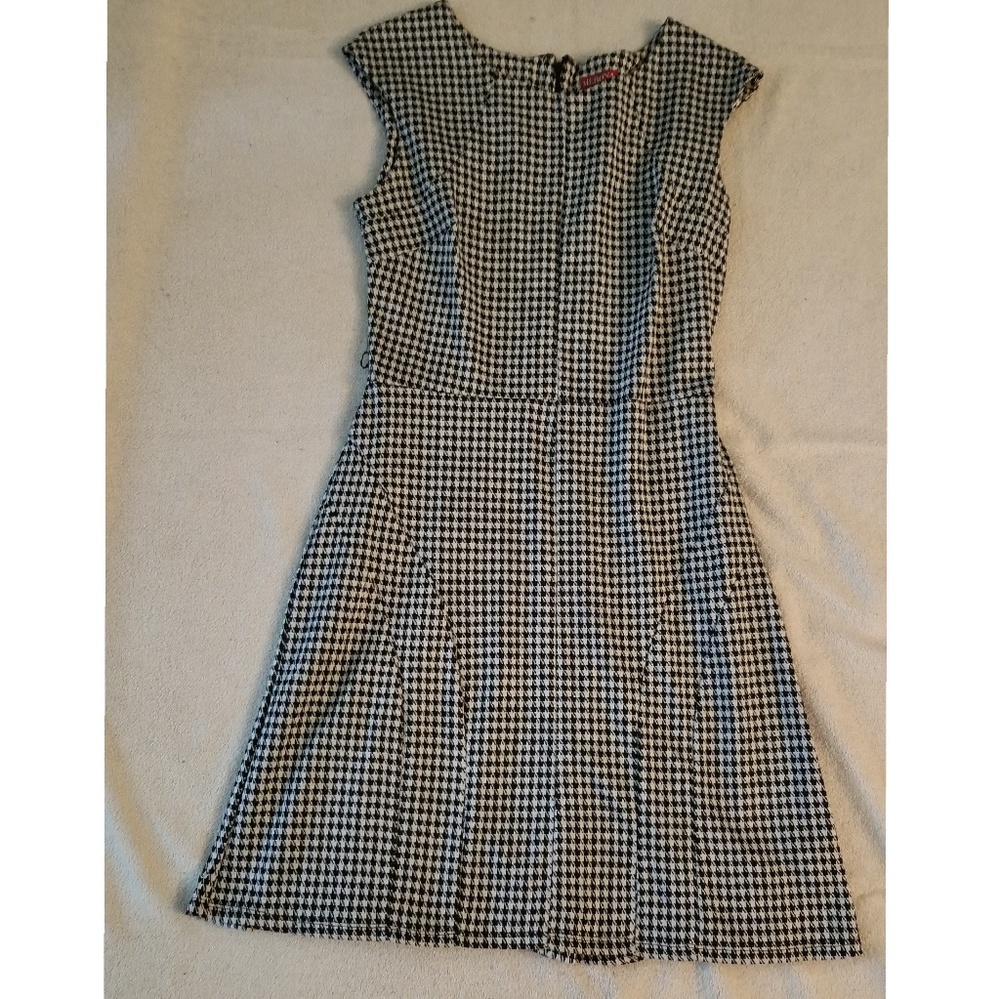 NWOT Houndstooth Midi-dress